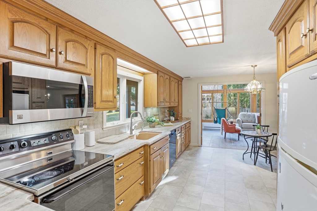 15 Old Marlboro Road Maynard, MA 01754 - Photo 13 of 36