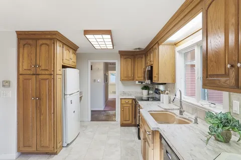 $775,000 | 15 Old Marlboro Road, Maynard, MA 01754