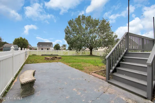 $2,350 | 817 Willbrook Circle, Sneads Ferry, NC 28460