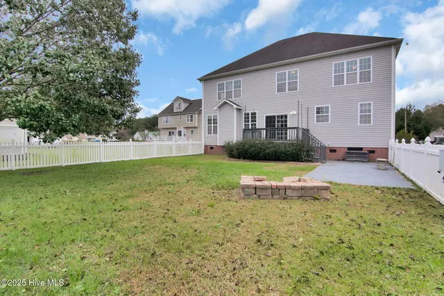 $2,350 | 817 Willbrook Circle, Sneads Ferry, NC 28460