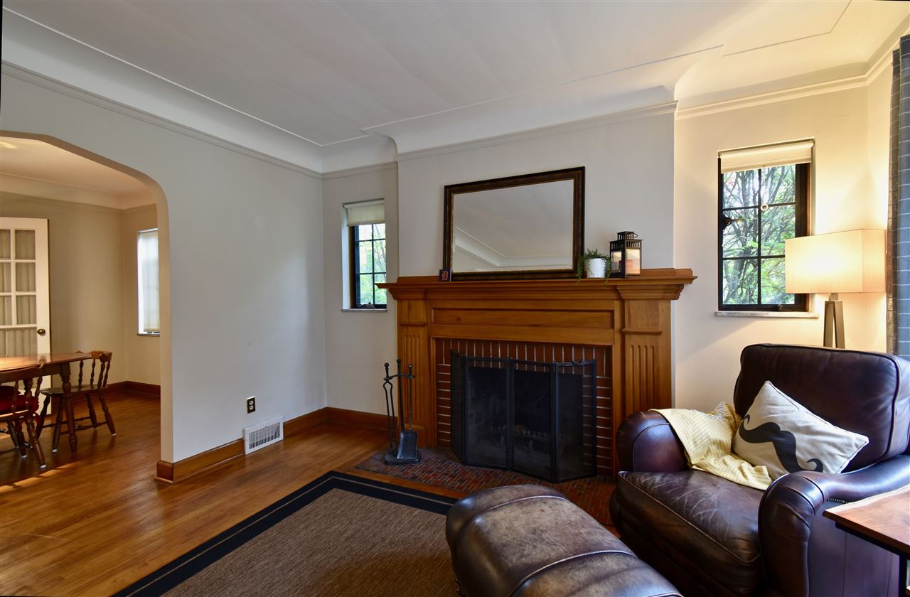 1779 Littlestone Road Grosse Pointe, MI 48236 - Photo 6 of 28 50027296-5.JPG