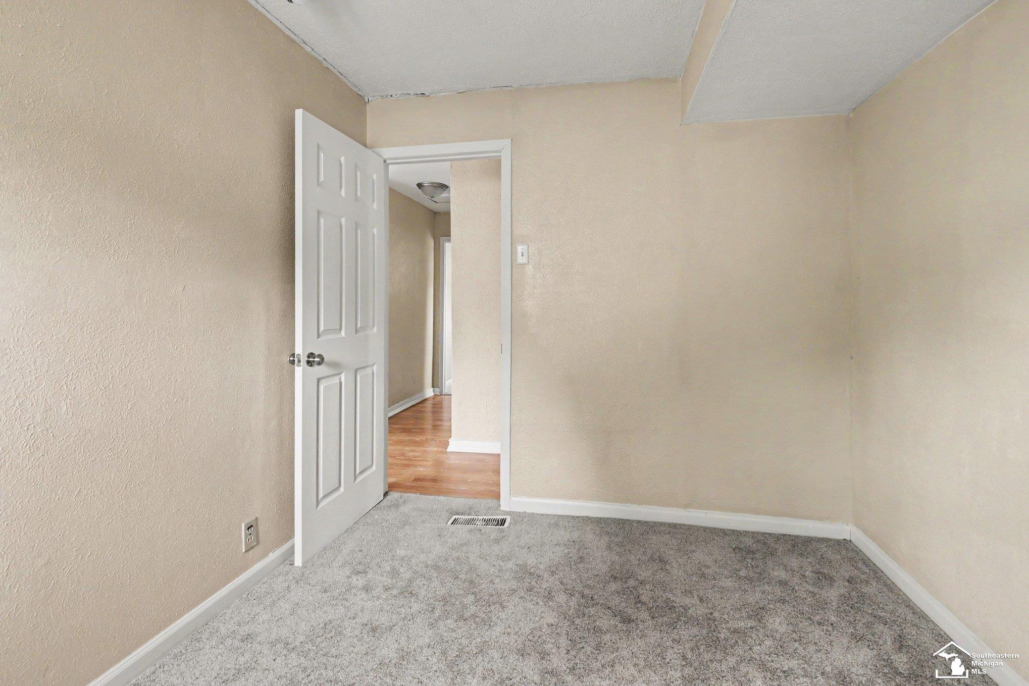 10909 Maple Street Temperance, MI 48182 - Photo 15 of 25
