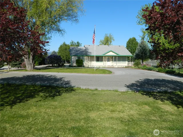 $400,000 | 23 Valley View Drive, Tonasket, WA 98855
