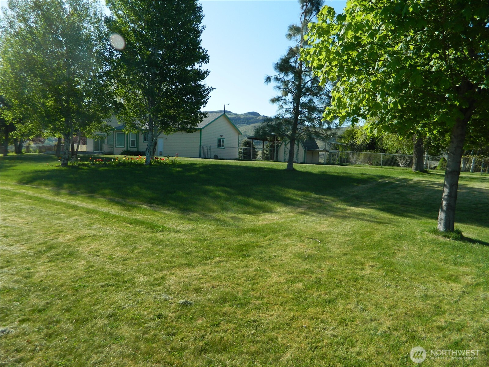 23 Valley View Drive Tonasket, WA 98855 - Photo 11 of 26