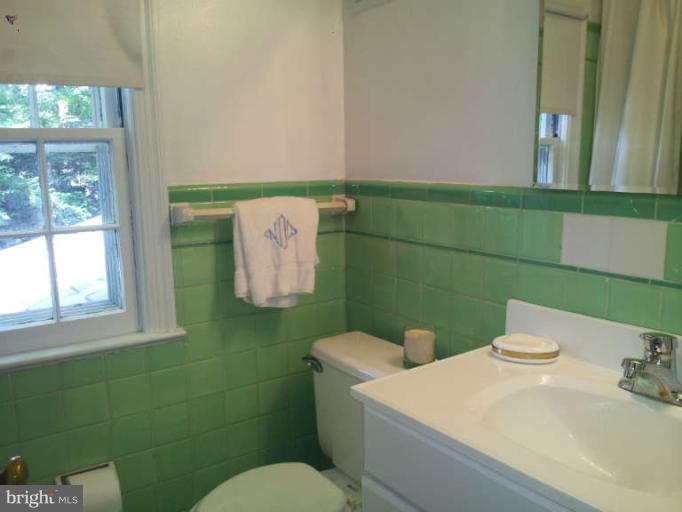 5902 Harwick Road Bethesda, MD 20816 - Photo 6 of 15 Bath