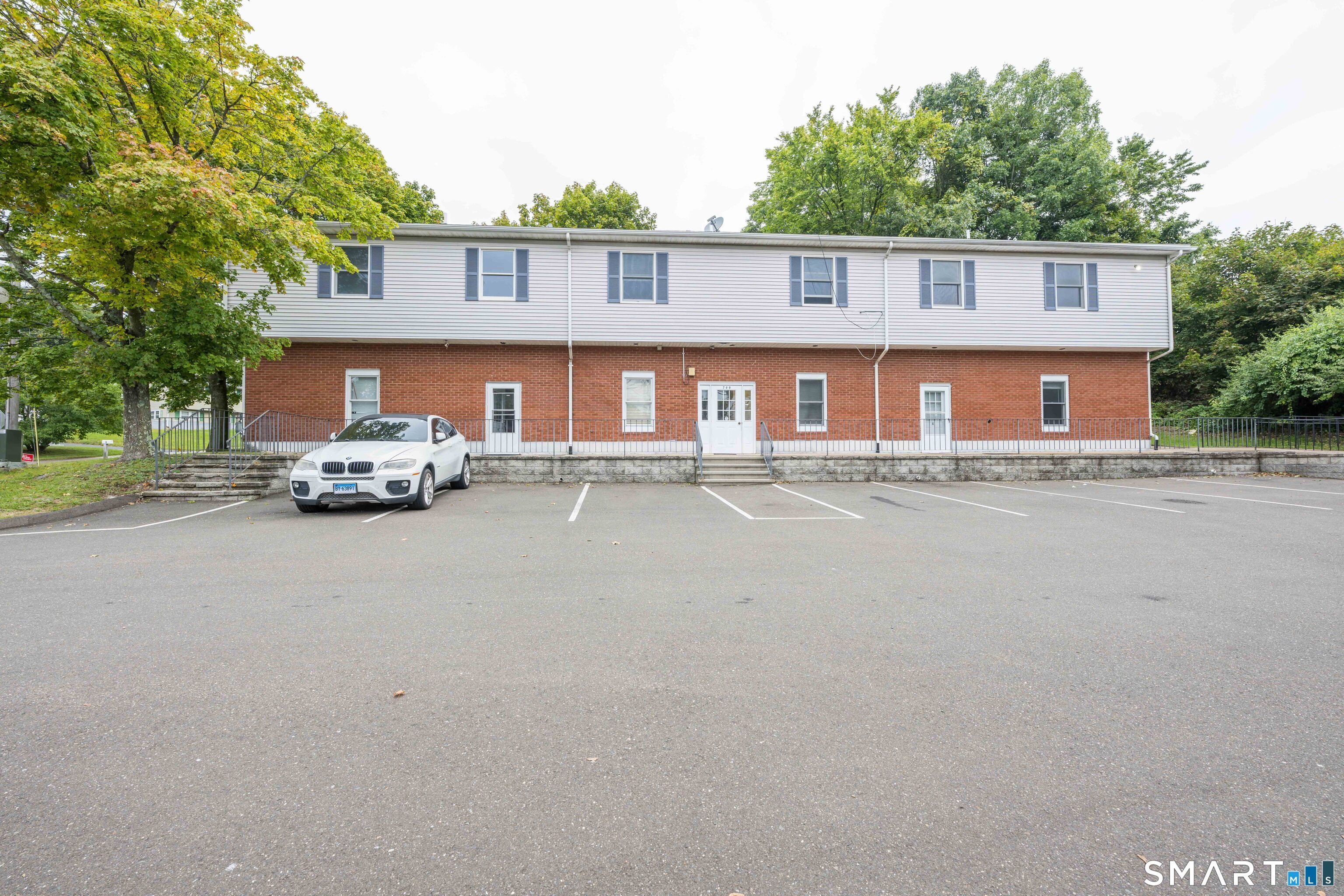 799 Foxon Road East Haven, CT 06513 - Photo 1 of 16 Gallery Image 1