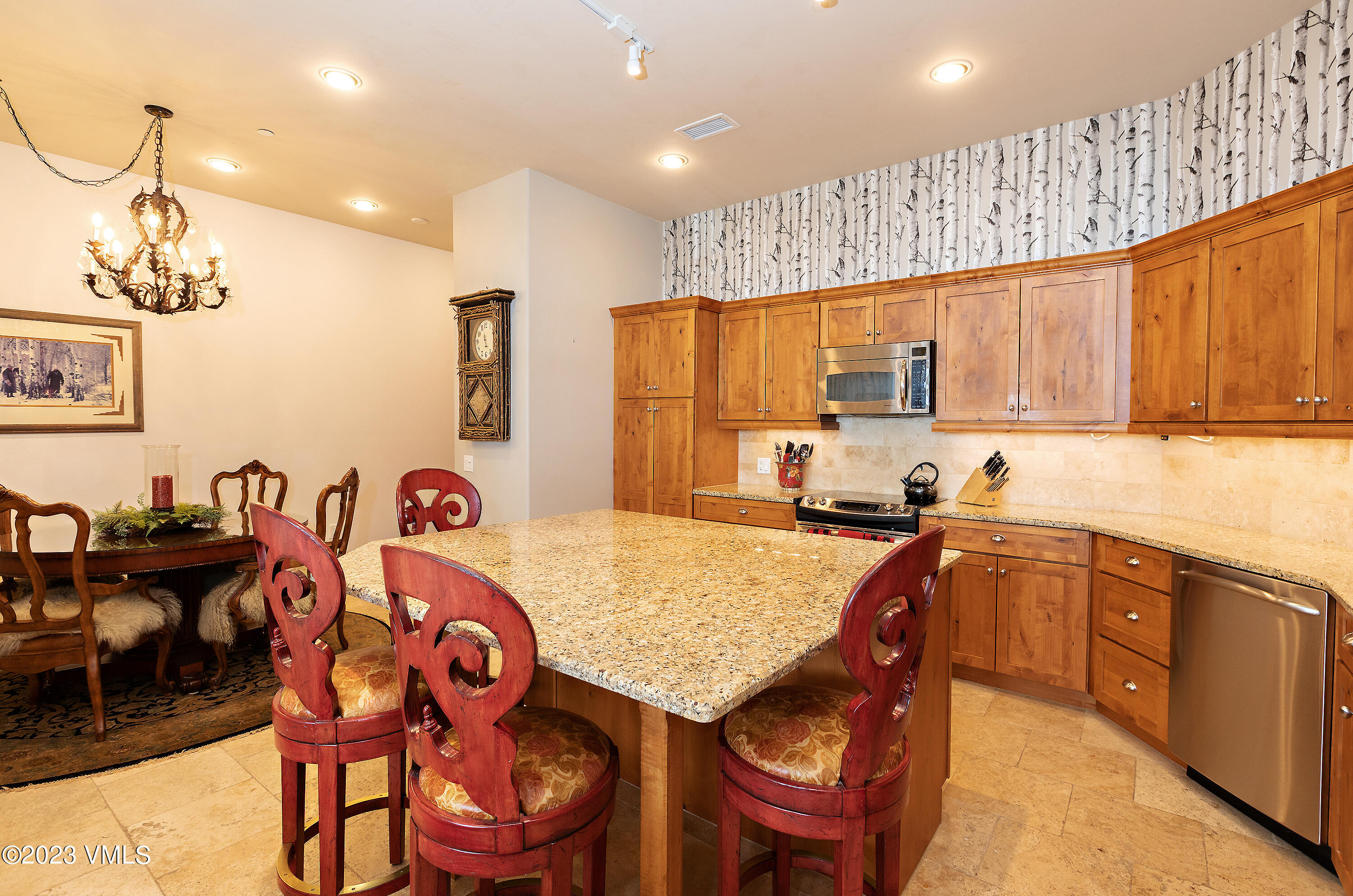 295 Main Street, Unit R304 Edwards, CO 81632 - Photo 4 of 16 0E7A0015