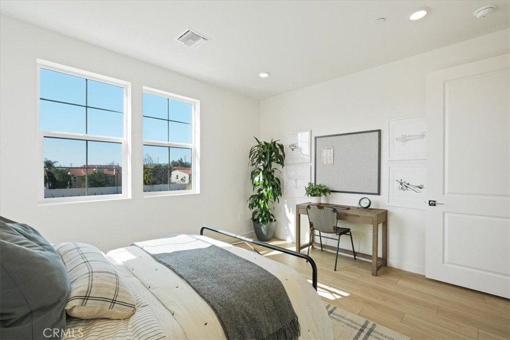 4845 Arroyo Run Moorpark, CA 93021 - Photo 26 of 33 Photos are of model match - exterior and interior finishes may vary