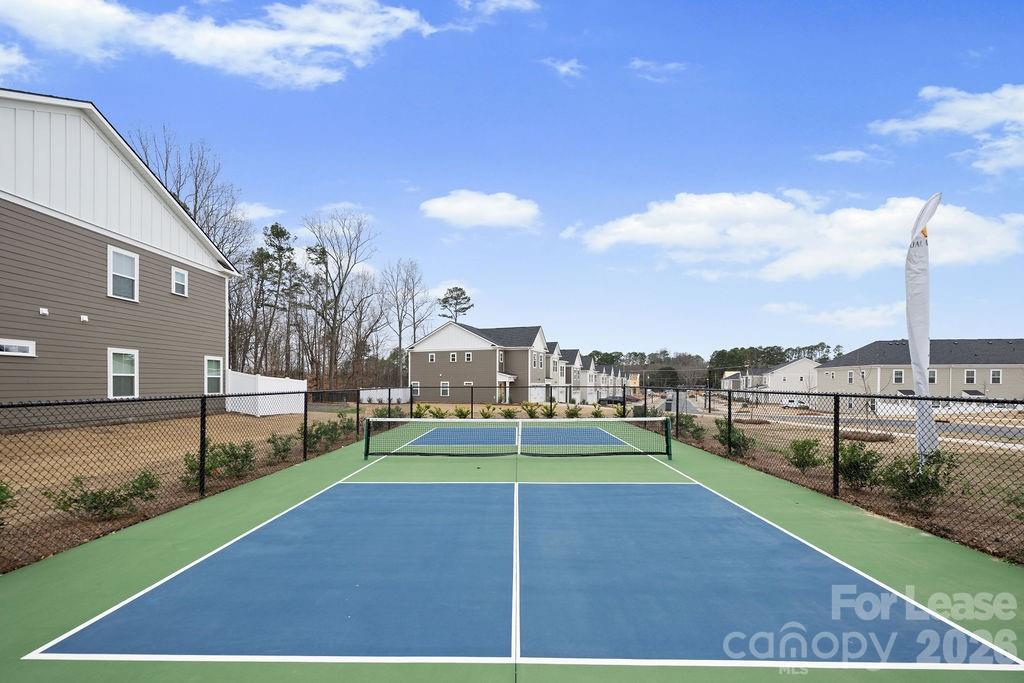 9100 Bluedale Road Charlotte, NC 28216 - Photo 48 of 48 a view of a basketball court