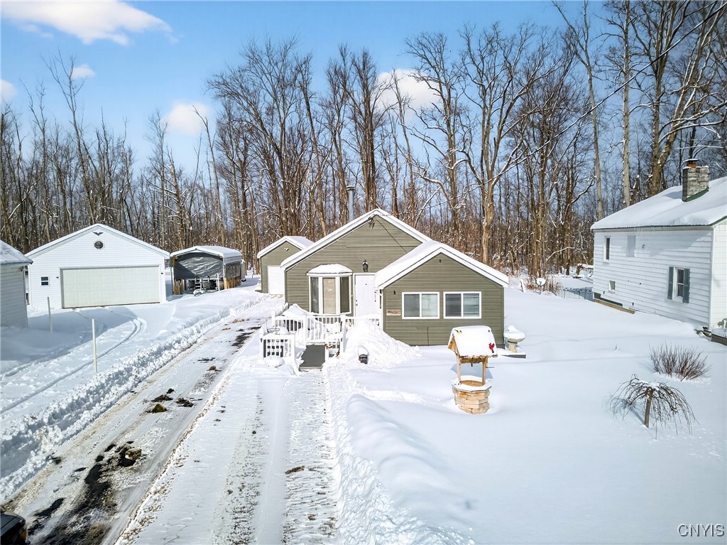 507 County Rte 12 Schroeppel, NY 13132 - Photo 4 of 50 TONS of parking!