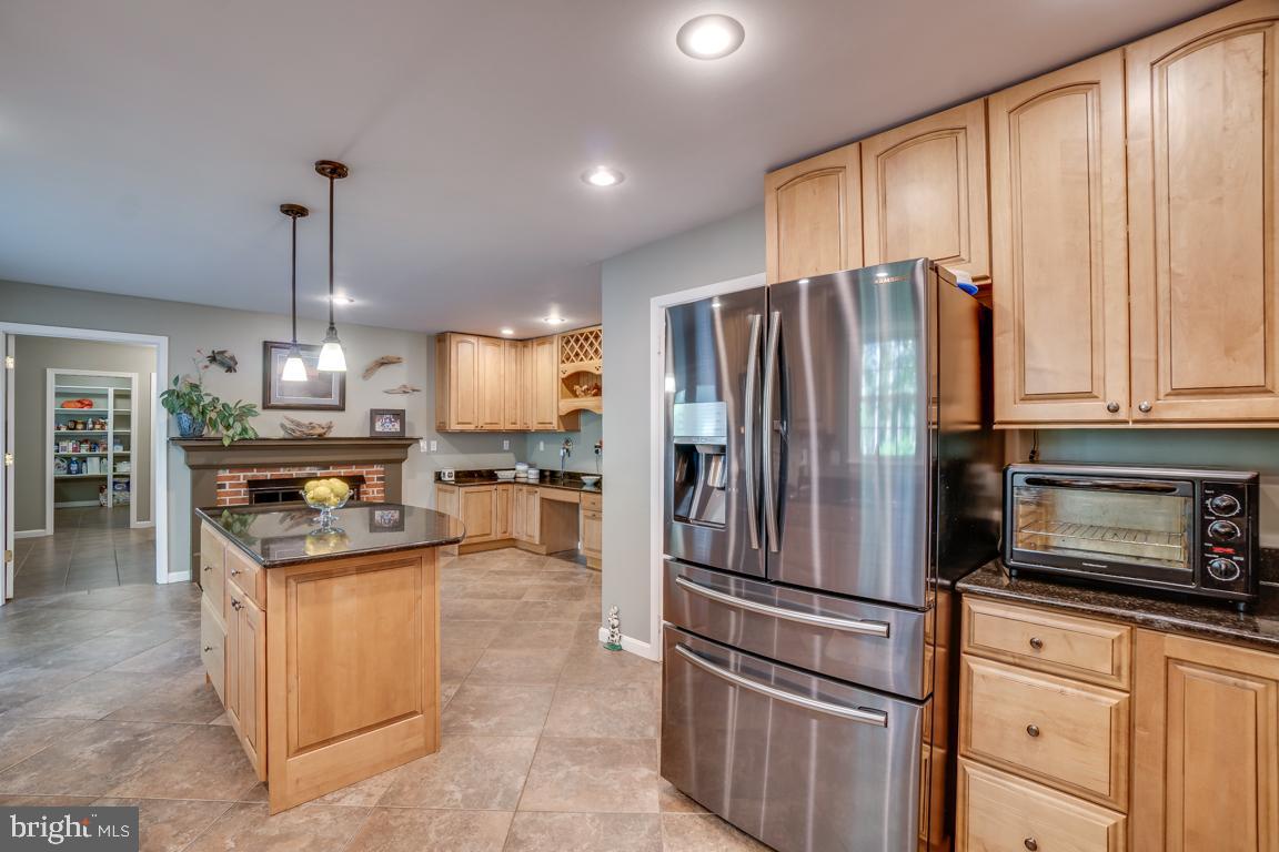 4211 High Ridge Road Haymarket, VA 20169 - Photo 12 of 50 New brushed stainless steel NO fingerprints