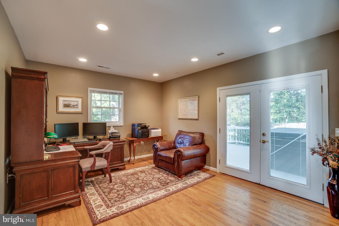 4211 High Ridge Road Haymarket, VA 20169 - Photo 24 of 50 First floor office or in-law suite