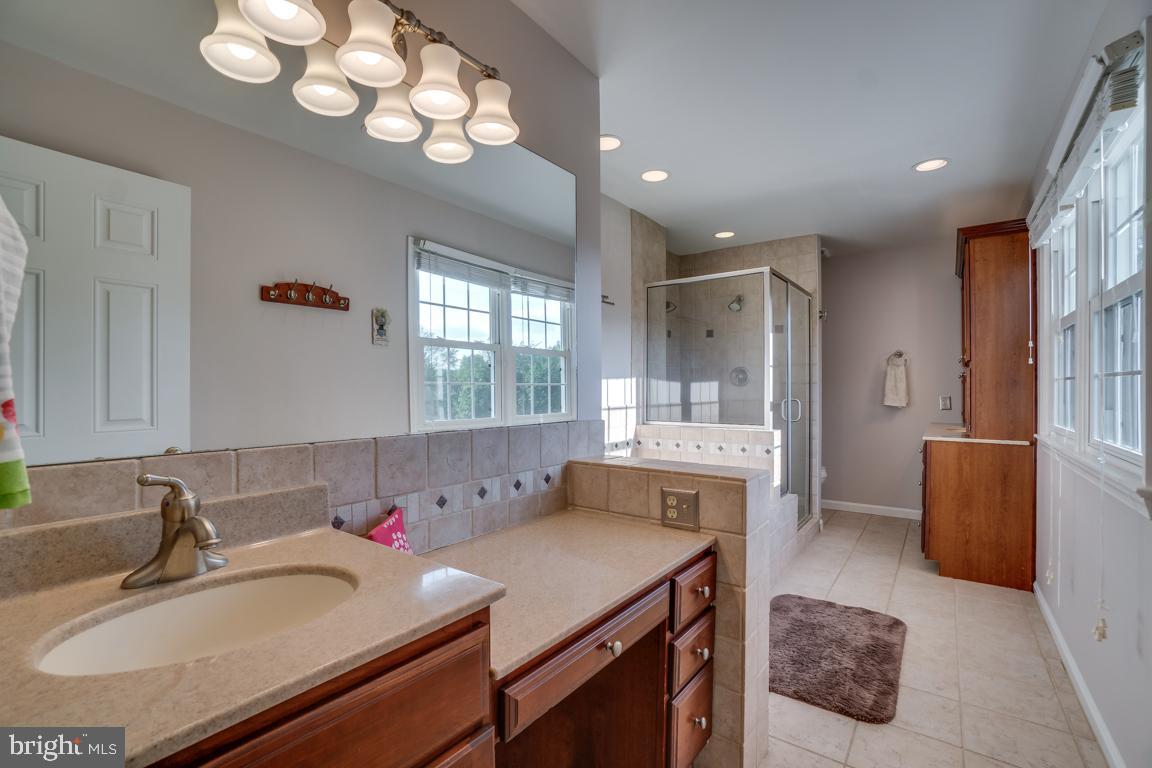 4211 High Ridge Road Haymarket, VA 20169 - Photo 30 of 50 Master bath w/2 vanity areas