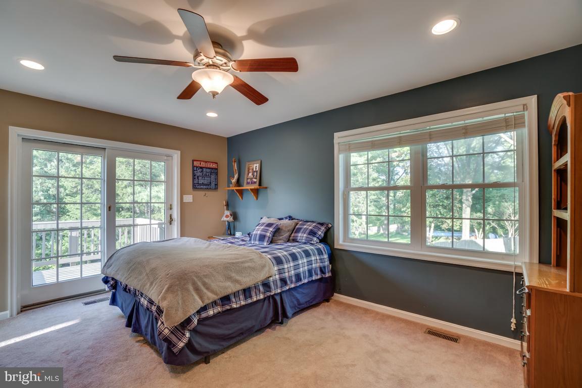 4211 High Ridge Road Haymarket, VA 20169 - Photo 35 of 50 Has its own DECK!!