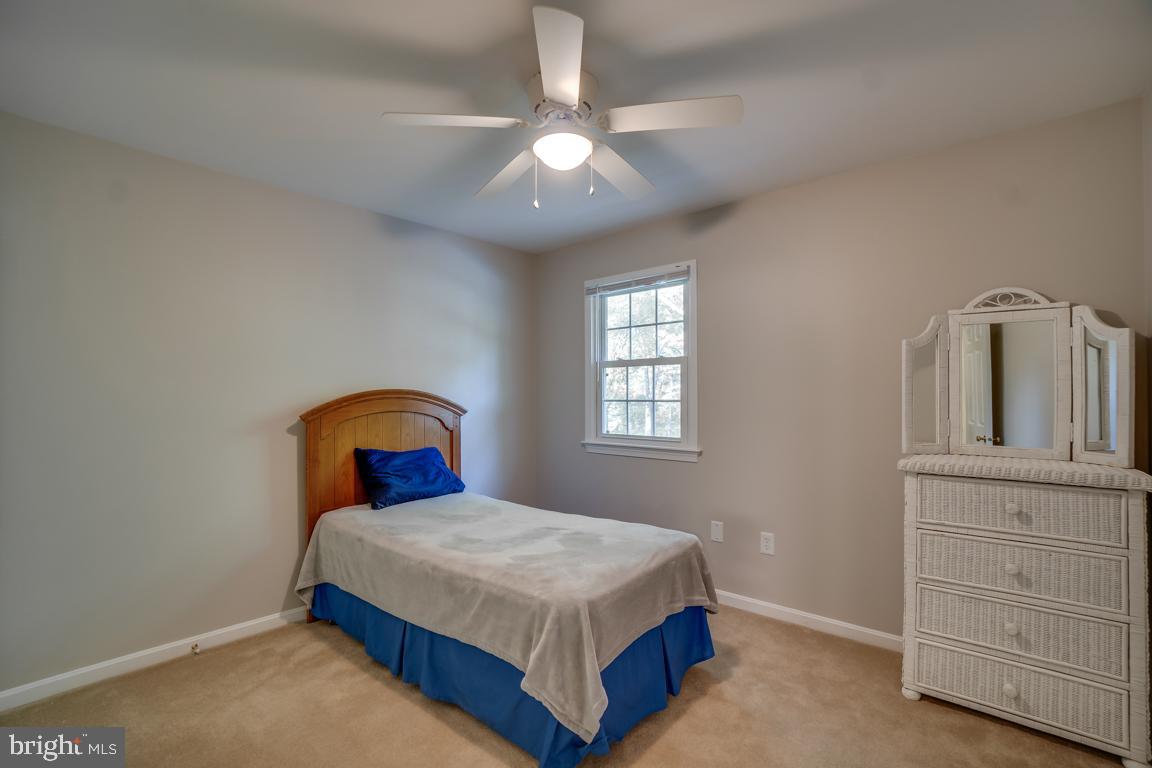 4211 High Ridge Road Haymarket, VA 20169 - Photo 41 of 50 Upstairs bedroom 1
