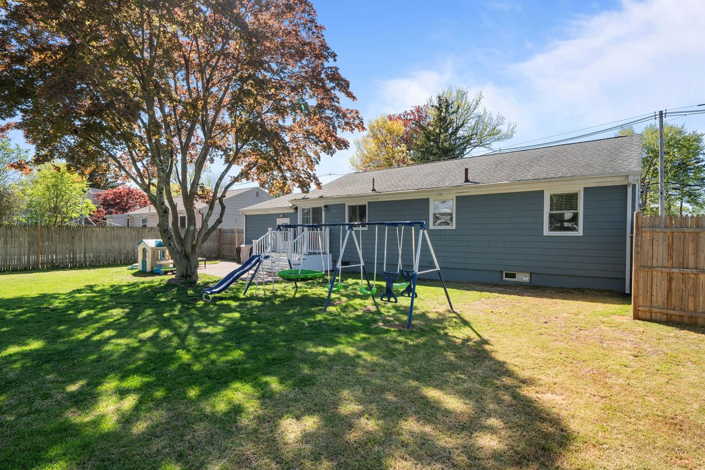 188 Fair Street Warwick, RI 02888 - Photo 7 of 33