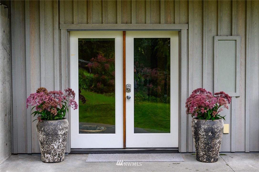 12607 Southwest Bachelor Road Vashon, WA 98070 - Photo 12 of 36 Gallery Image 12