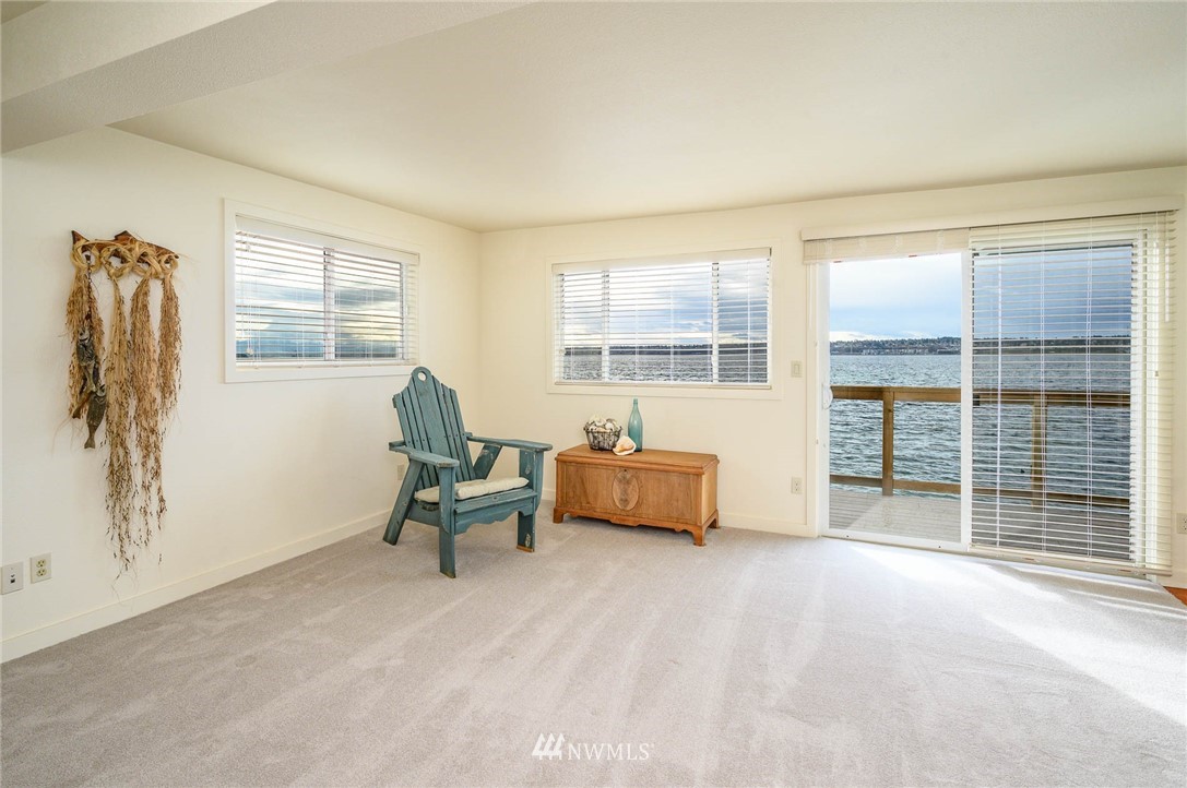 12607 Southwest Bachelor Road Vashon, WA 98070 - Photo 10 of 36 Gallery Image 10