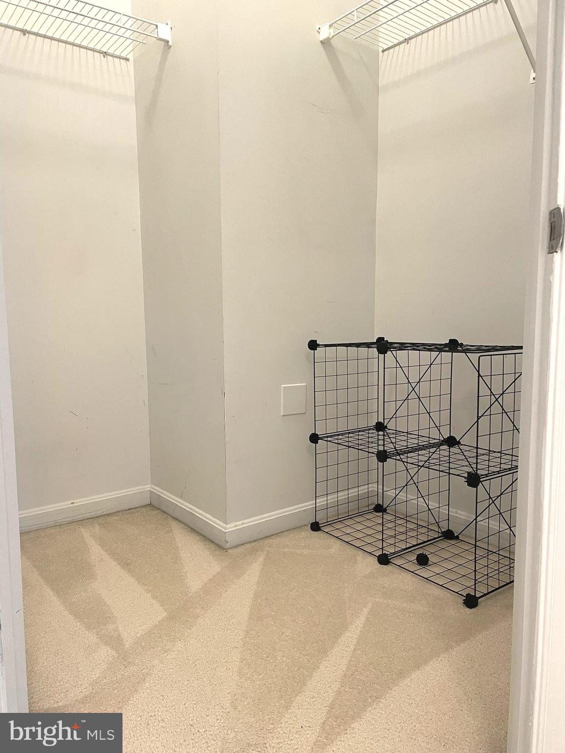 23 Pierside Drive, Unit 234 Baltimore, MD 21230 - Photo 13 of 25 Huge walk in closet