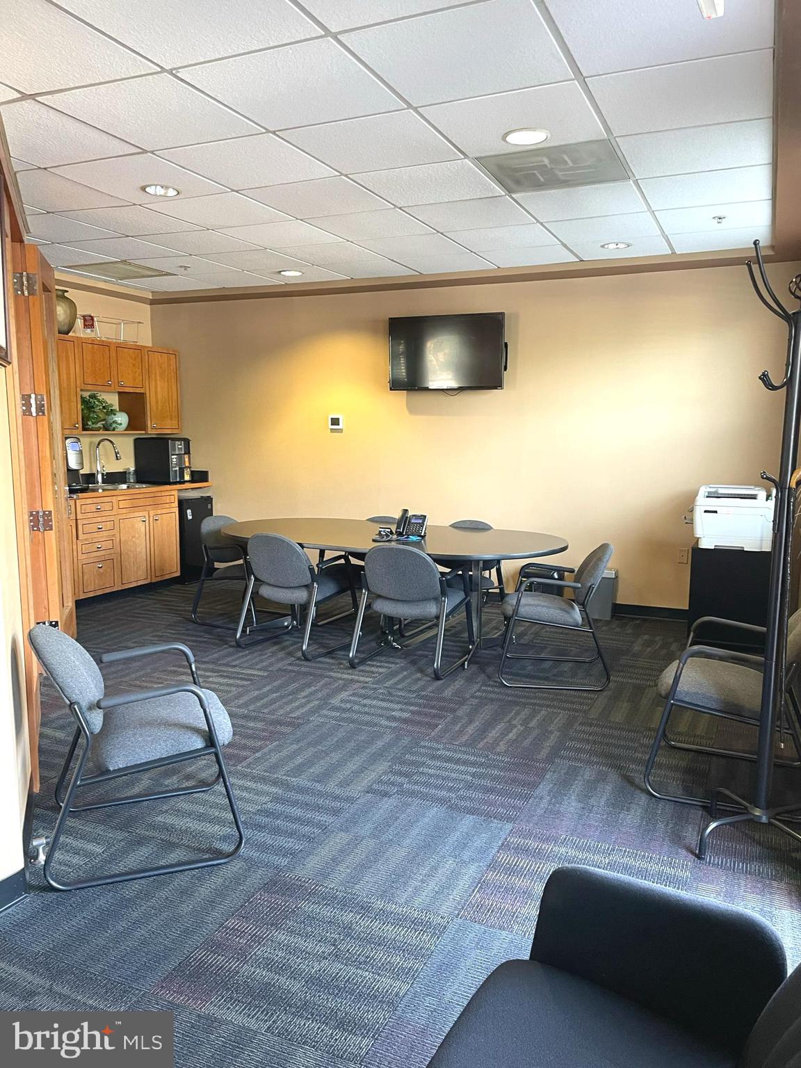 23 Pierside Drive, Unit 234 Baltimore, MD 21230 - Photo 21 of 25 First floor conference room