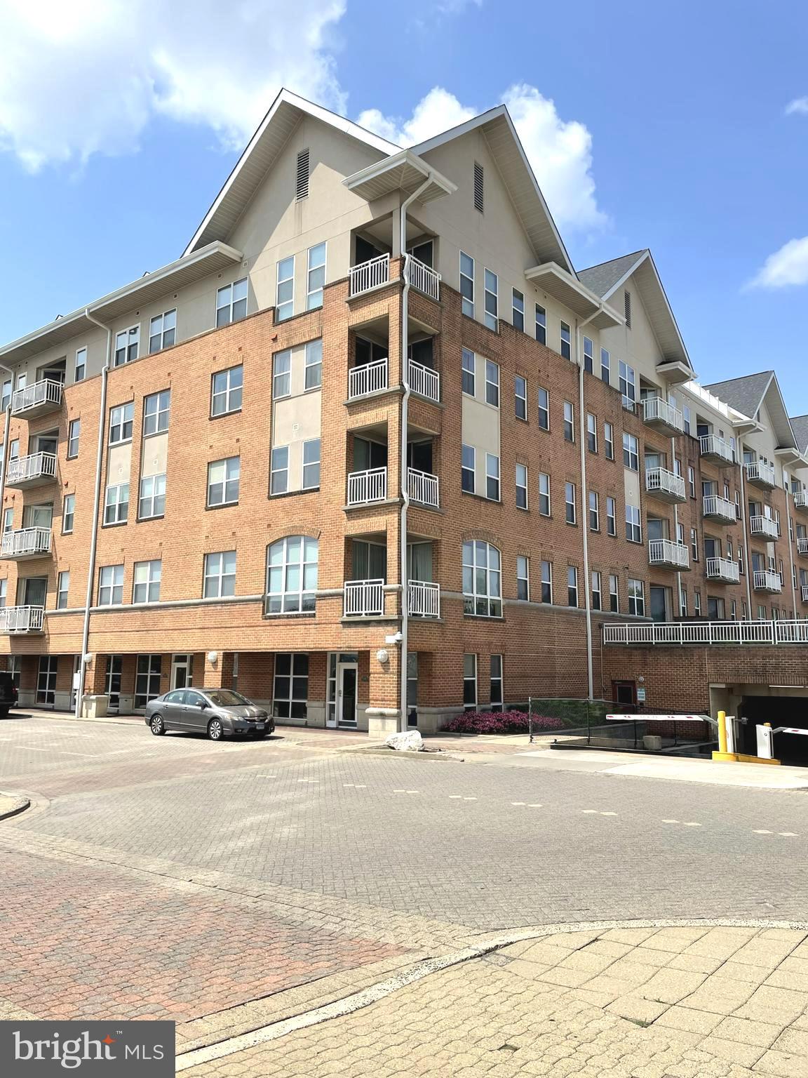 23 Pierside Drive, Unit 234 Baltimore, MD 21230 - Photo 23 of 25 Rear of Building