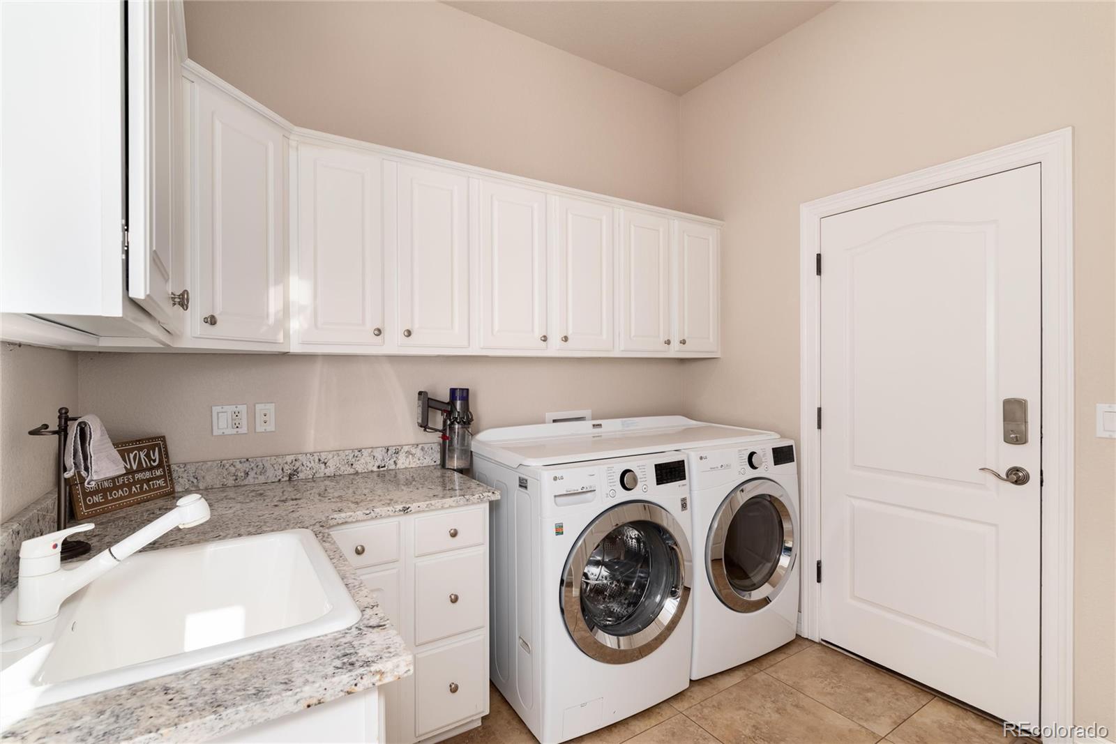 774 East Chamberlain Way Highlands Ranch, CO 80126 - Photo 20 of 50 Gallery Image 20