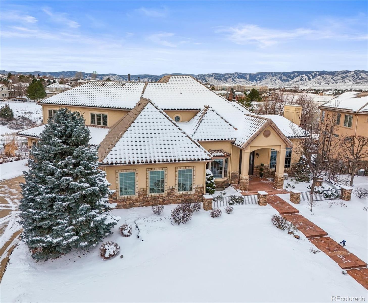 774 East Chamberlain Way Highlands Ranch, CO 80126 - Photo 4 of 50 Gallery Image 4