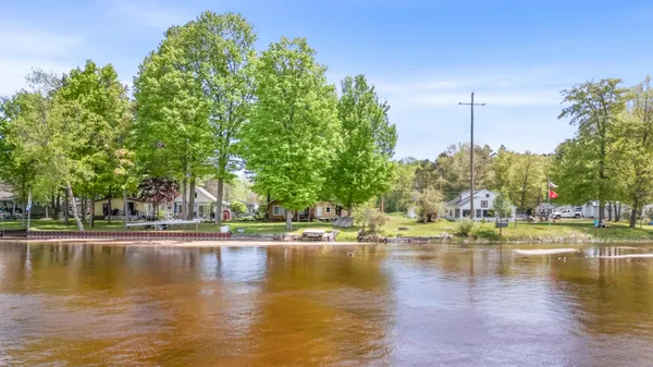 $348,900 | 11035 Birchpark Drive, Stanwood, MI 49346