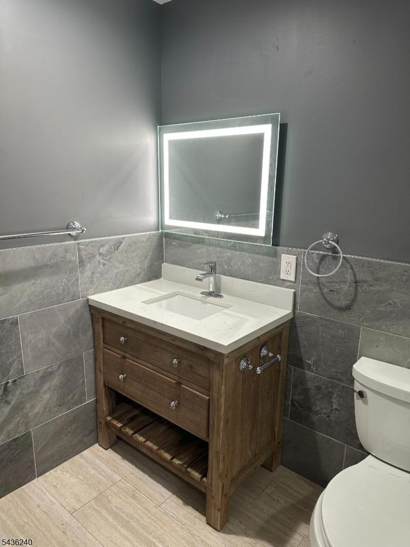 2 Hastings Road Morris Plains, NJ 07950 - Photo 8 of 27