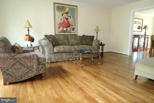 9444 Reach Road Potomac, MD 20854 - Photo 6 of 41 Living Room view 3
