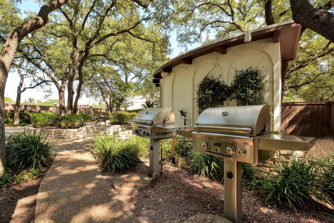 1801 Lavaca Street, Unit 7B Austin, TX 78701 - Photo 28 of 40 a view of outdoor space yard and patio