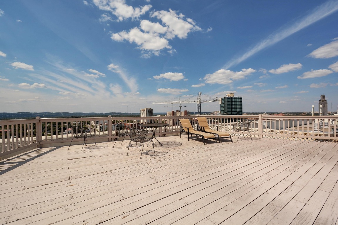 1801 Lavaca Street, Unit 7B Austin, TX 78701 - Photo 33 of 40 a view of a terrace