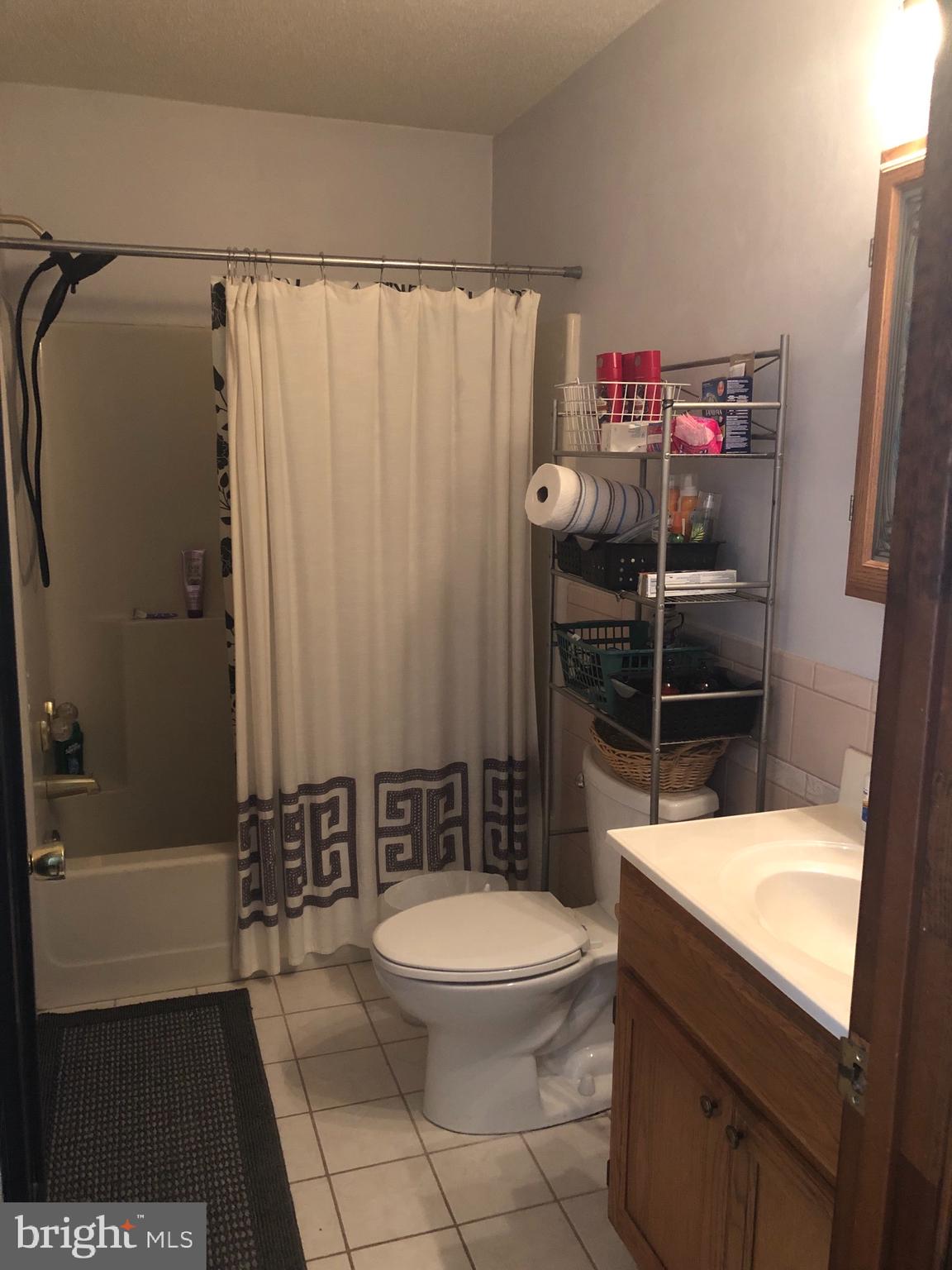 1260 County Rte 1/1 Berkeley Springs, WV 25411 - Photo 23 of 29 Upper Level Bath