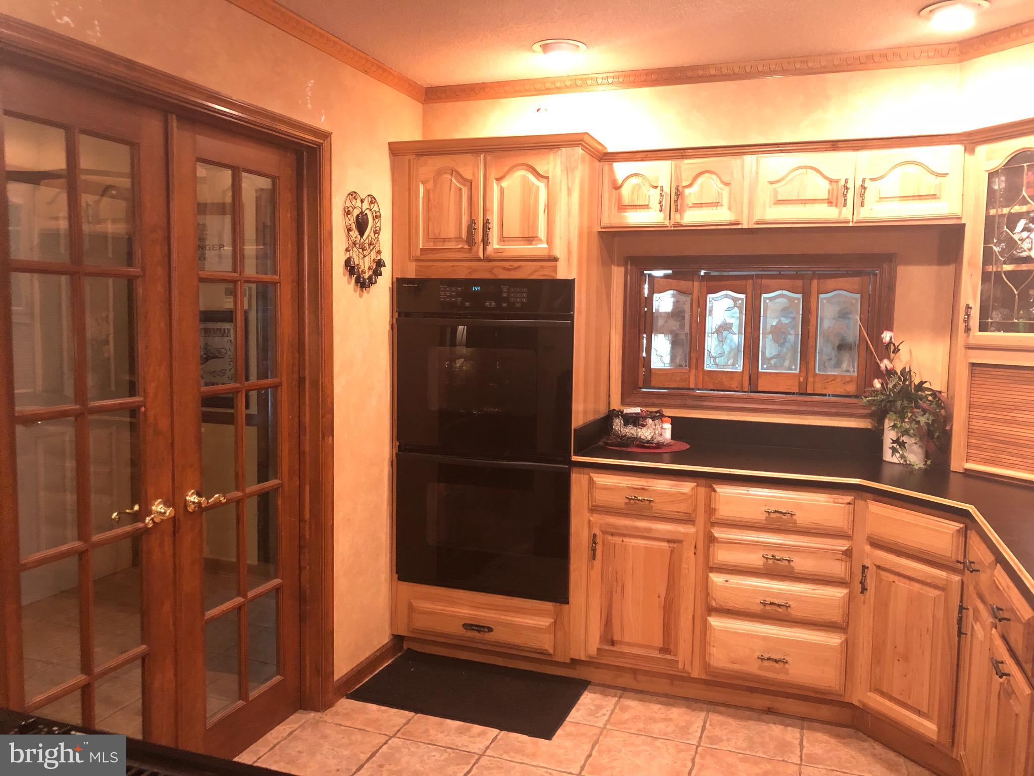 1260 County Rte 1/1 Berkeley Springs, WV 25411 - Photo 10 of 29 Kitchen
