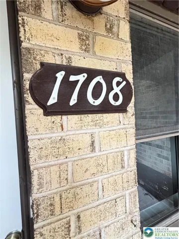 $2,395 | 1708 Redwood Court, Allentown, PA 18104