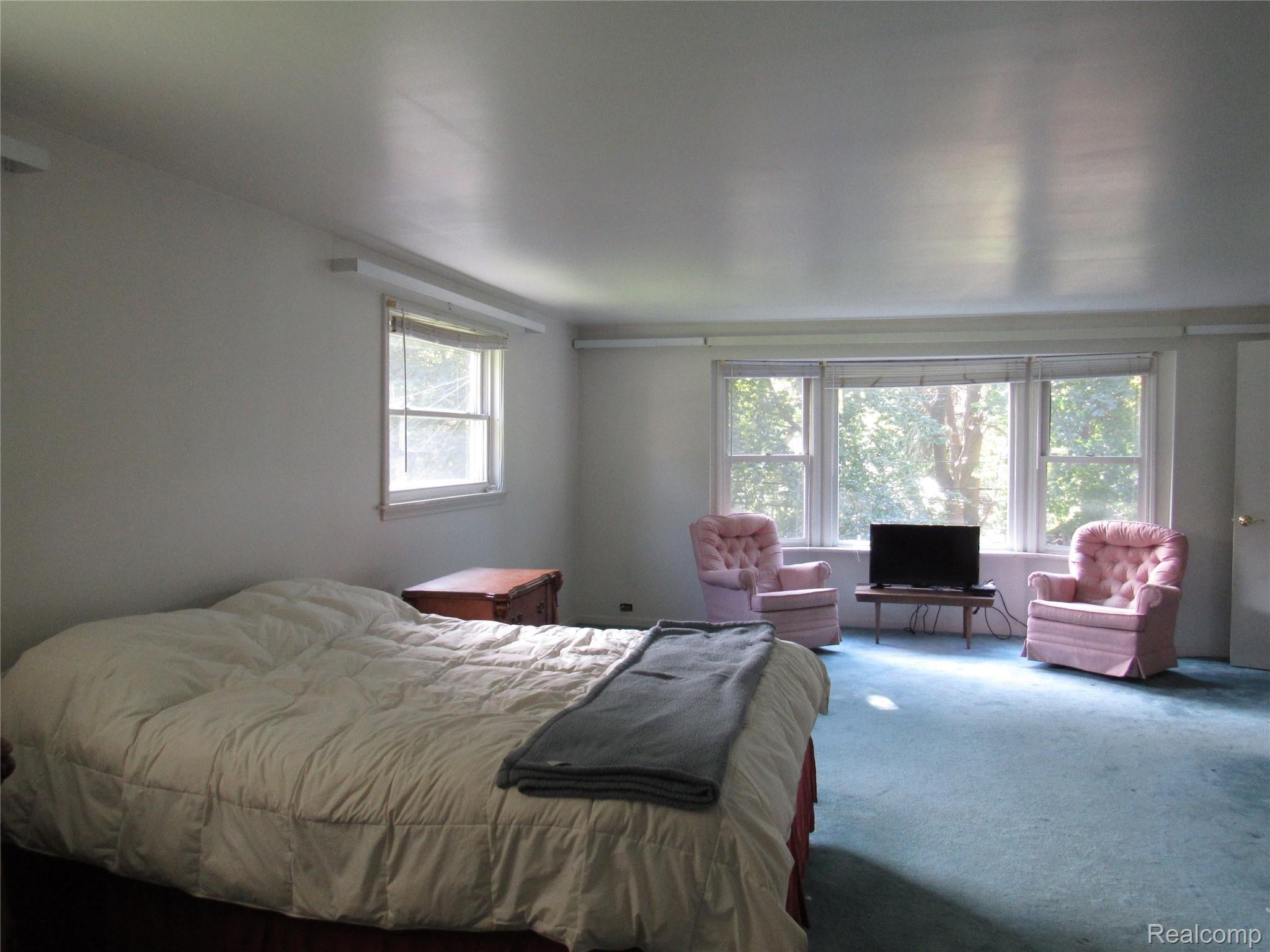 2875 Rhineberry Road Rochester, MI 48309 - Photo 5 of 11 IMG_1850.JPG