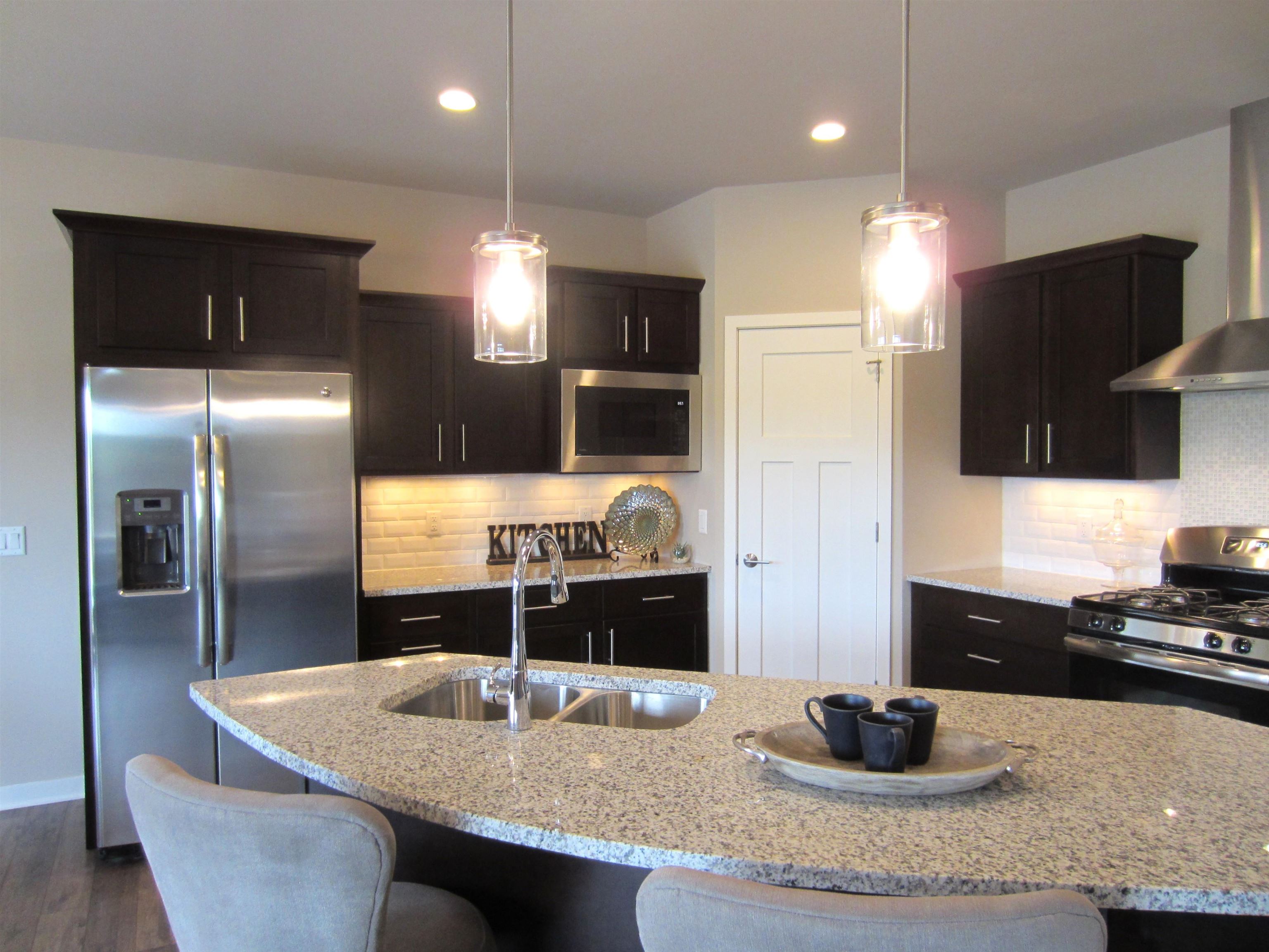 6639 Wagtail Way Middleton, WI 53562 - Photo 9 of 45