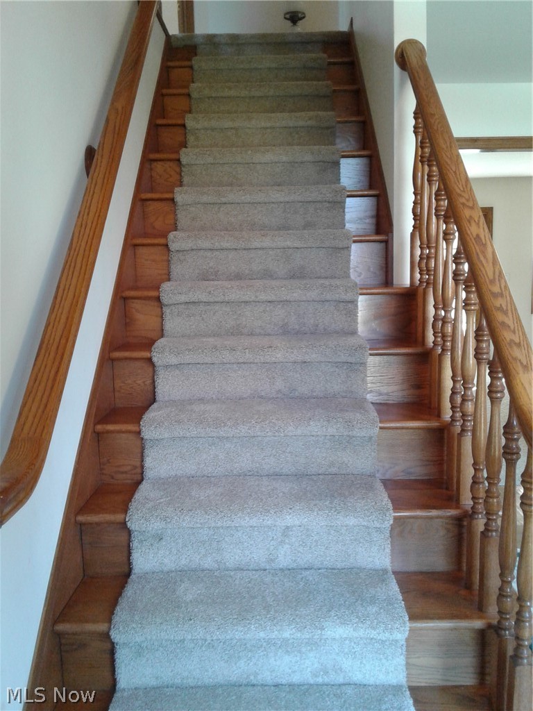 15210 Darrow Road Vermilion, OH 44089 - Photo 21 of 35 Stairway to second floor bedrooms