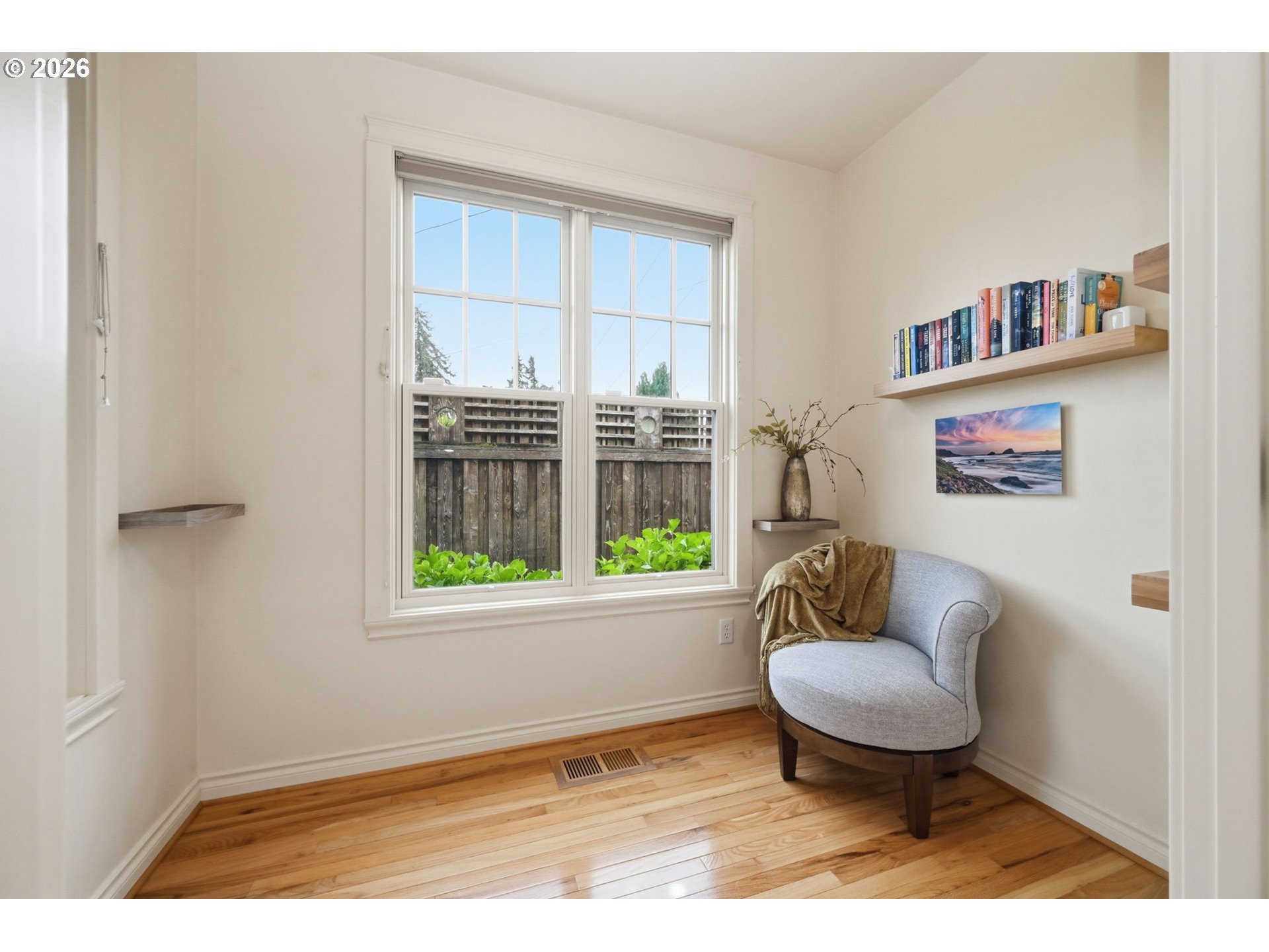 2148 Lomond Avenue Springfield, OR 97477 - Photo 17 of 47 Sitting Room