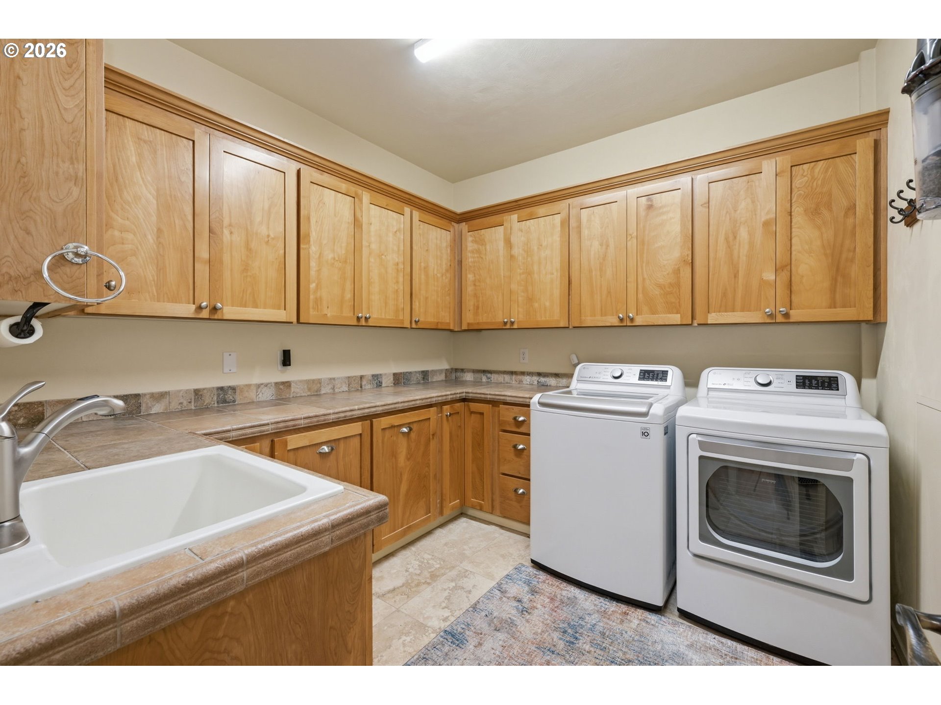 2148 Lomond Avenue Springfield, OR 97477 - Photo 34 of 47 Separate Living Quarters