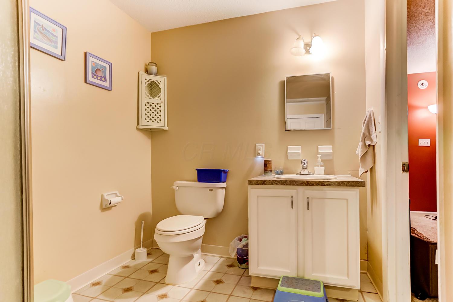 2597 Hubbell Road Columbus, OH 43232 - Photo 21 of 34 Gallery Image 21