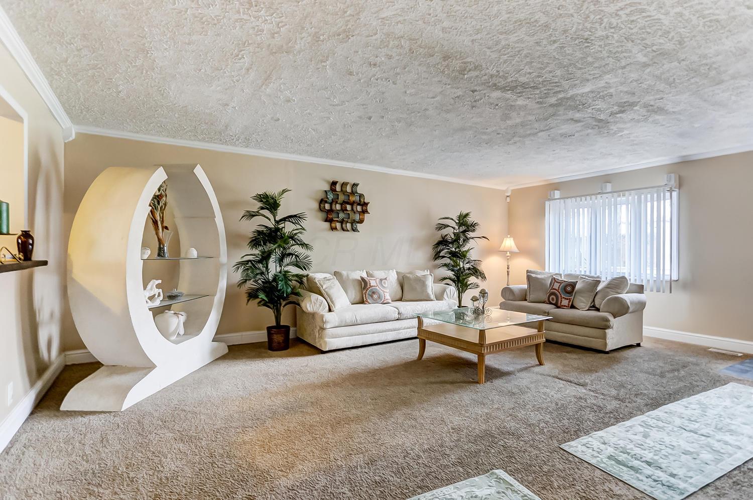 2597 Hubbell Road Columbus, OH 43232 - Photo 6 of 34 Gallery Image 6