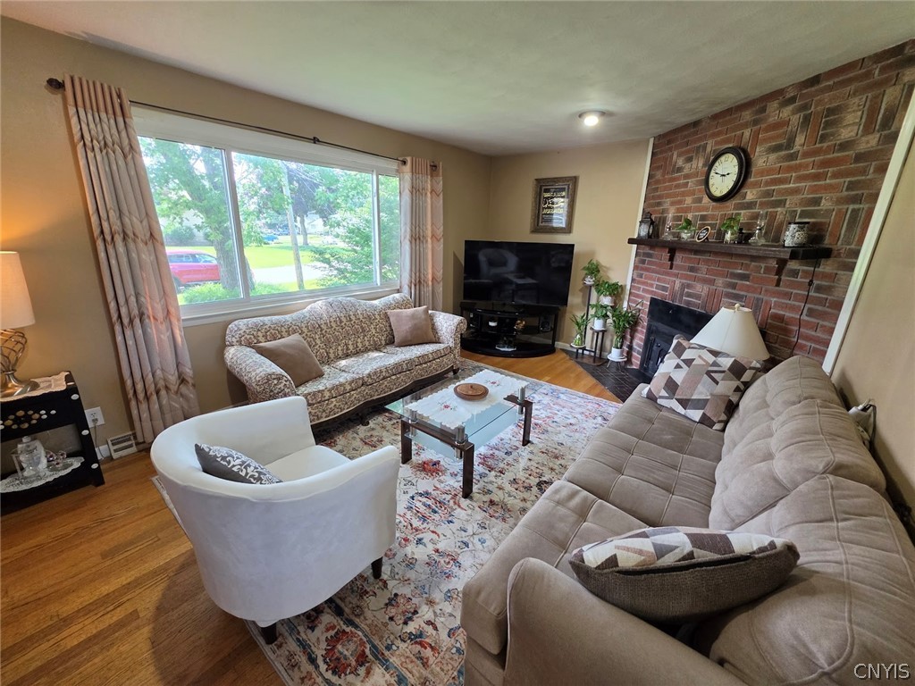 17 Hummingbird Path Clay, NY 13090 - Photo 7 of 31