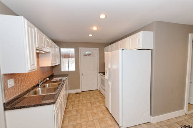 324 Riverview Road Rexford, NY 12148 - Photo 3 of 24 Photo 3