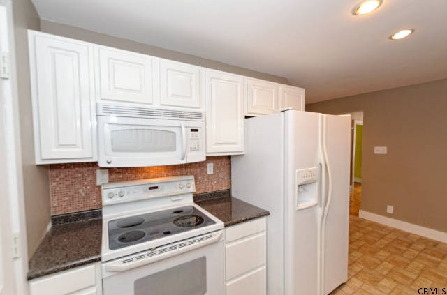 324 Riverview Road Rexford, NY 12148 - Photo 6 of 24 Photo 6