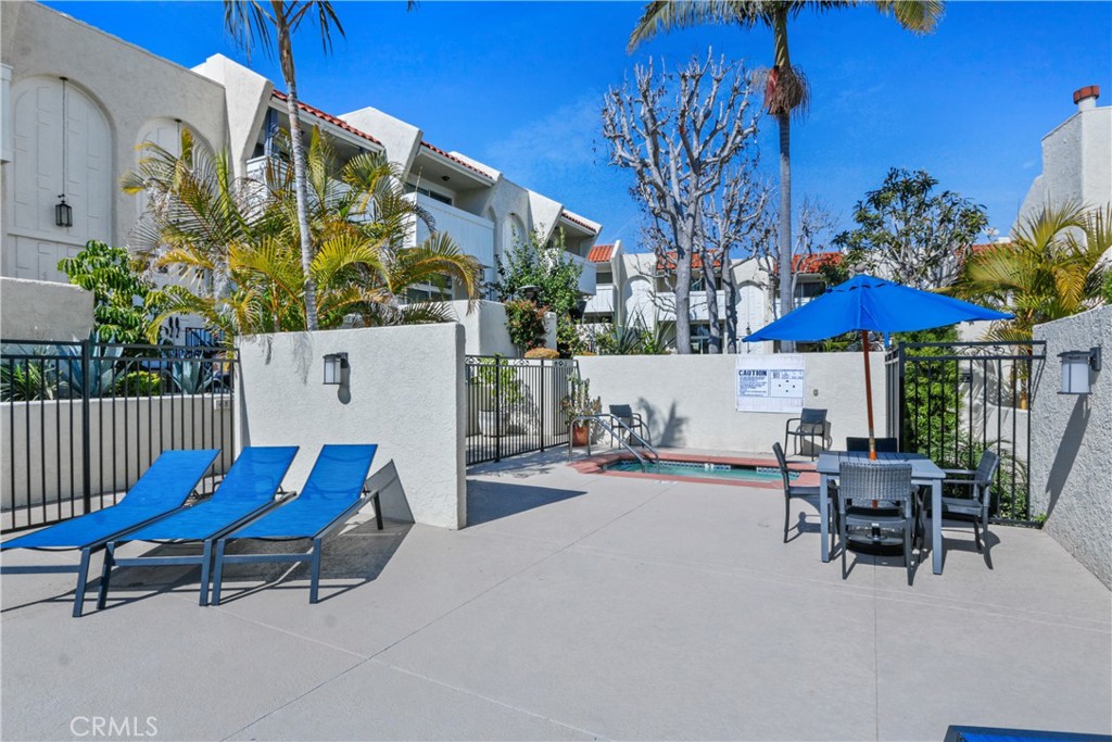 215 Valley Drive Hermosa Beach, CA 90254 - Photo 15 of 27 a view of patio with chairs and tables
