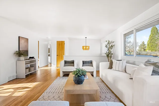 $525,000 | 7217 W Court, Boise, ID 83704