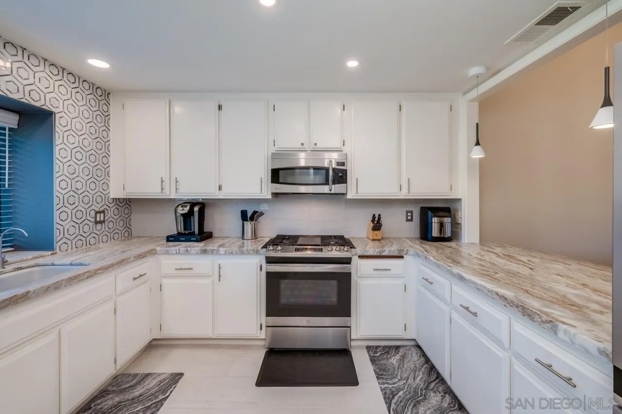 1768 Pala Lake Drive Fallbrook, CA 92028 - Photo 10 of 35