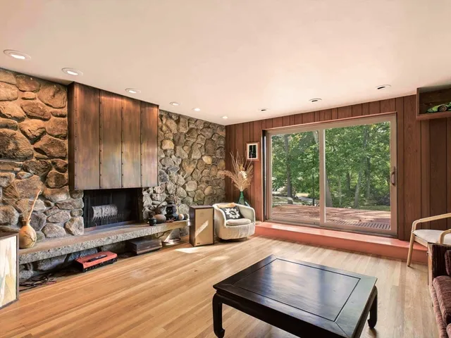 $739,000 | 81 Bartlett Street, Chelmsford, MA 01824