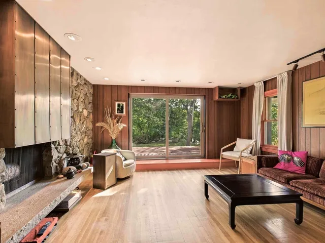 $739,000 | 81 Bartlett Street, Chelmsford, MA 01824